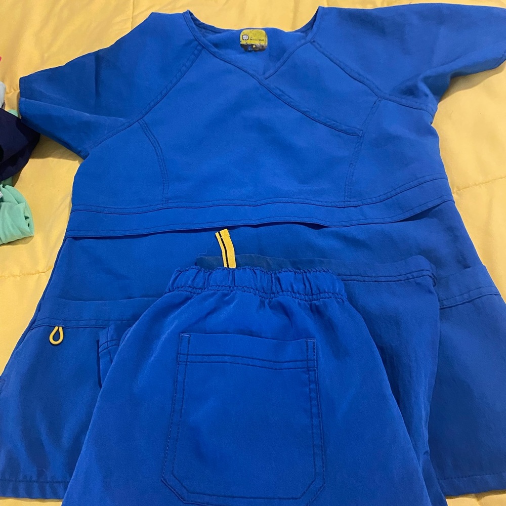 Scrubs Some Size Small Some Size Medium.. - image 5